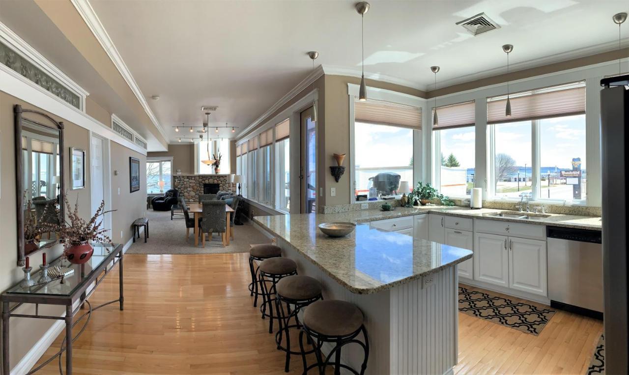 Pier Harbor #2, Condo at Saint Ignace Exterior foto