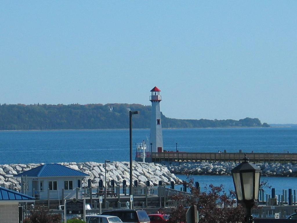 Pier Harbor #2, Condo at Saint Ignace Exterior foto